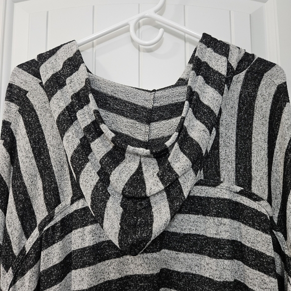 Lane Bryant Black and Gray Hooded Sweatshirt with Stripes - Picture 4 of 6